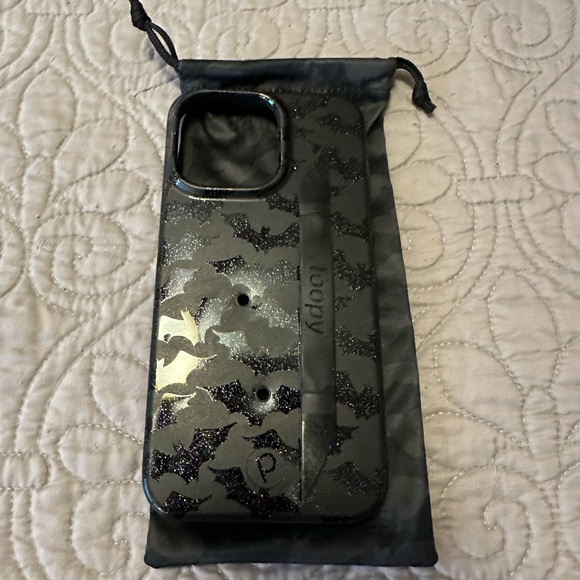 Loopy Case Black Bat Pattern Phone Case - Picture 1 of 4